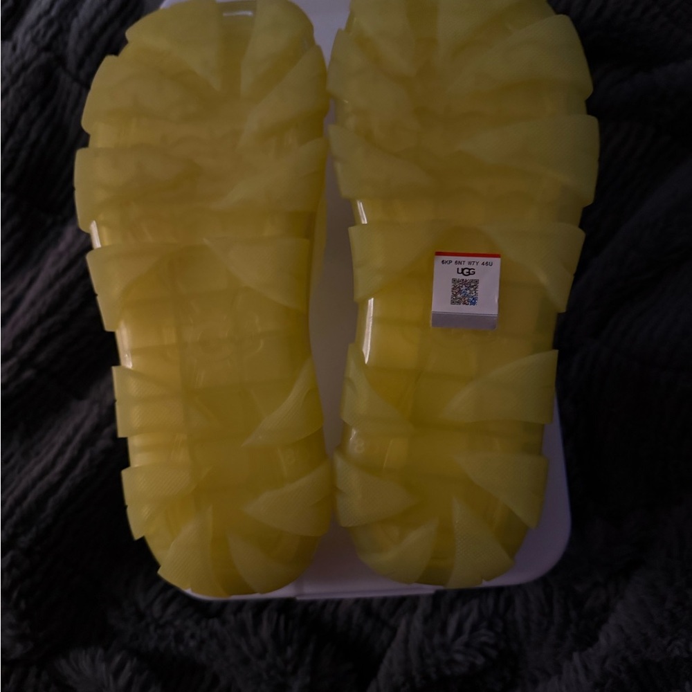 UGG Bright Yellow Slide Sandals Jells Jelly - Picture 3 of 4